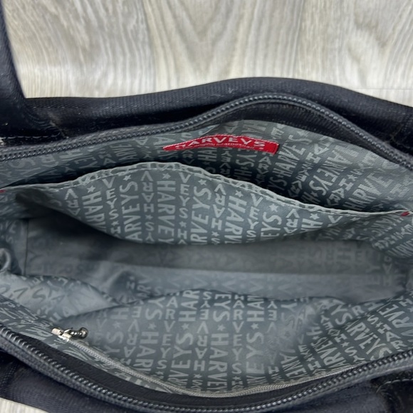 Harveys Seatbelt Bag - Picture 12 of 14